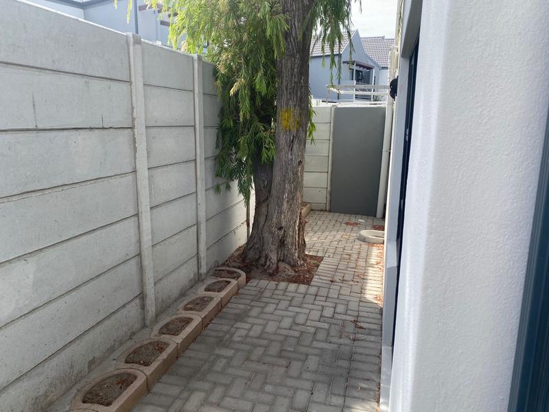 3 Bedroom Property for Sale in Silver Oaks Western Cape